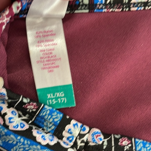 Girls 15-17 summer top - Picture 3 of 3